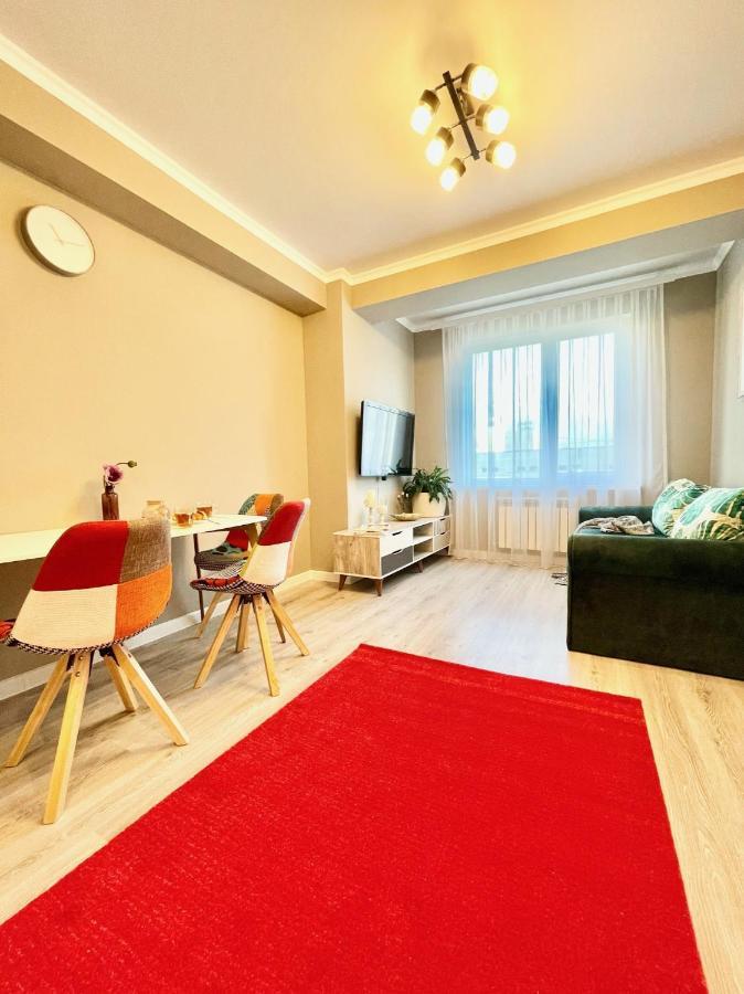 Прекрасная Квартира В Г. Алматы Almaty Ngoại thất bức ảnh